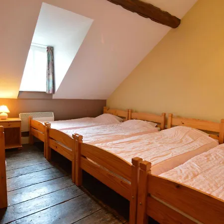Casa vacanze At The Edge Of A Nice Village, This Beautiful Castle *